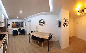 Chambres avec douche privative dans appartement partagé - Metro - Wifi